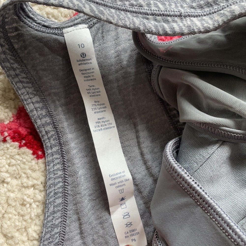 Lululemon - Picture 3 of 8